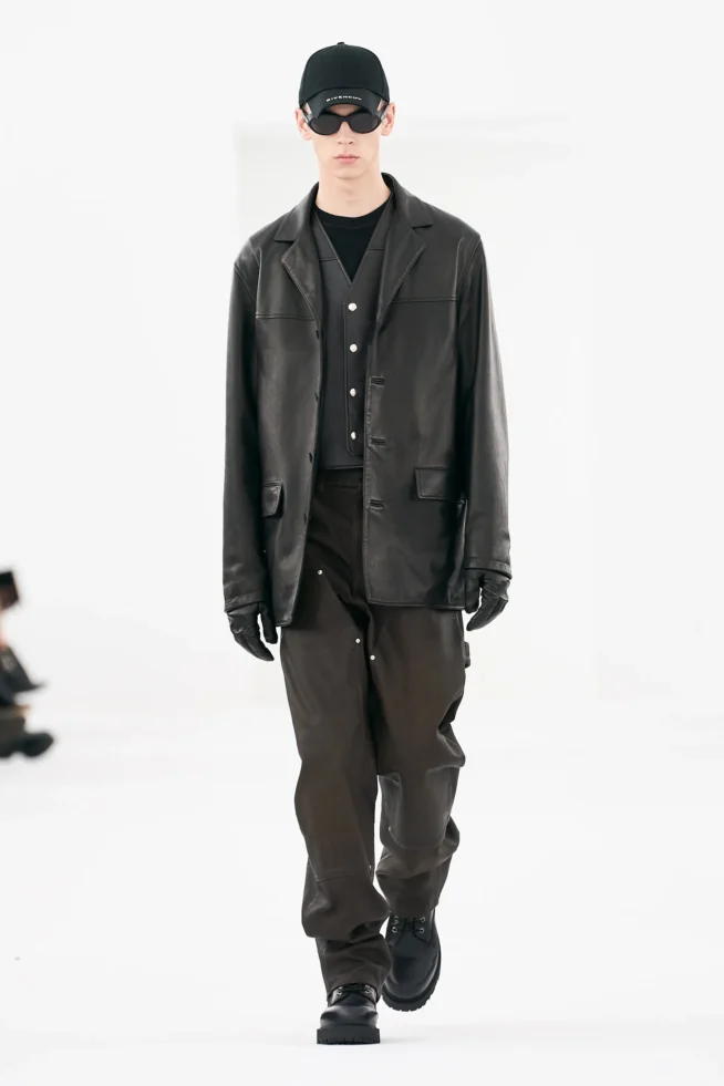 00032-givenchy-fall-2023-mens-credit-gorunway