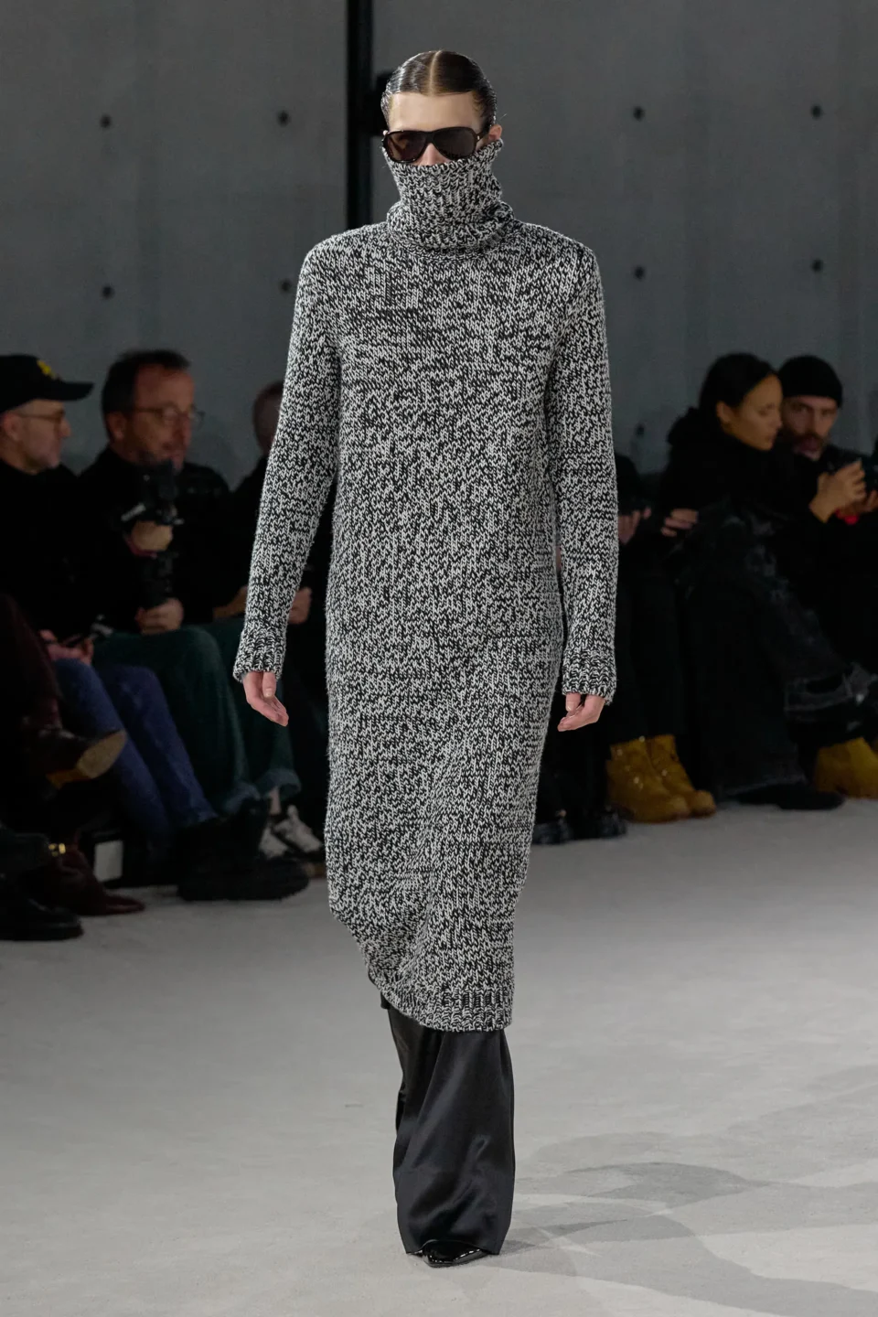 00032-saint-laurent-fall-2023-mens-credit-gorunway