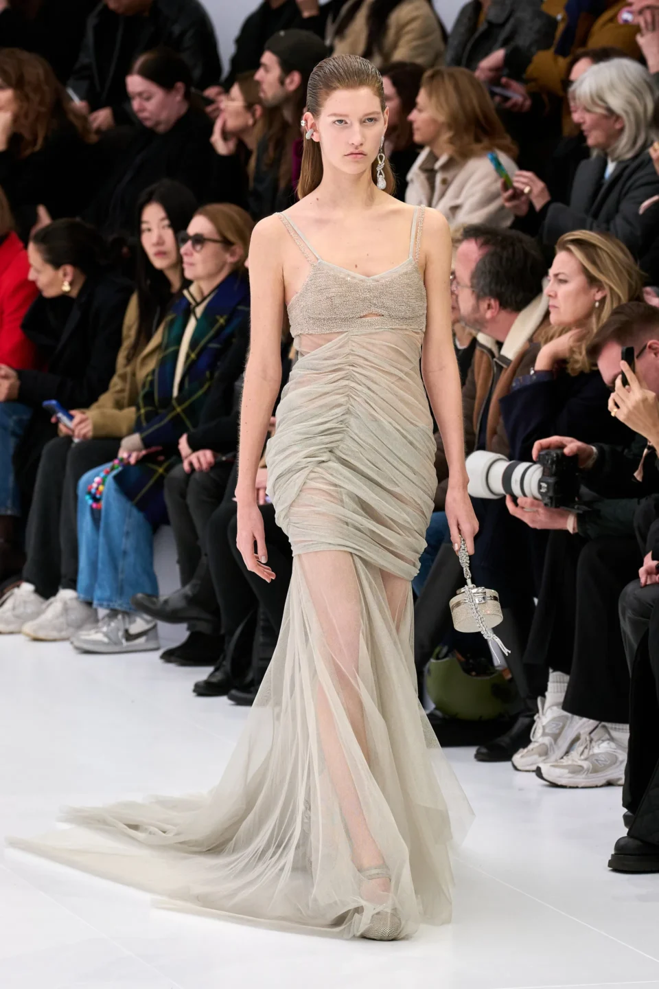00033-fendi-spring-2023-couture-credit-gorunway