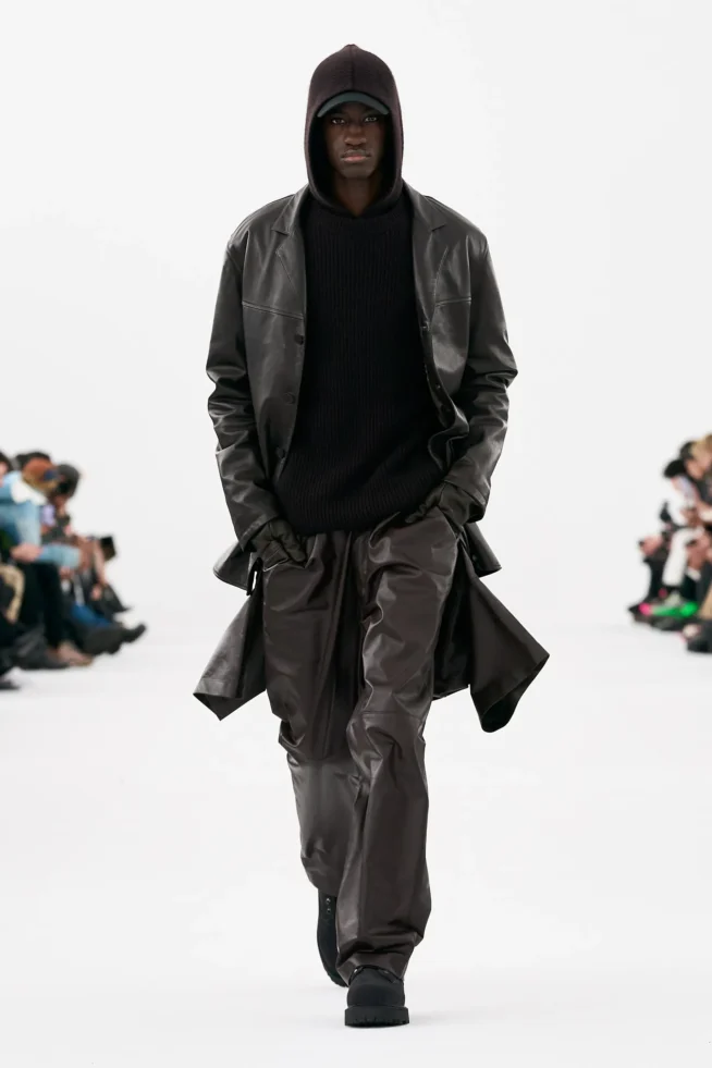 00033-givenchy-fall-2023-mens-credit-gorunway