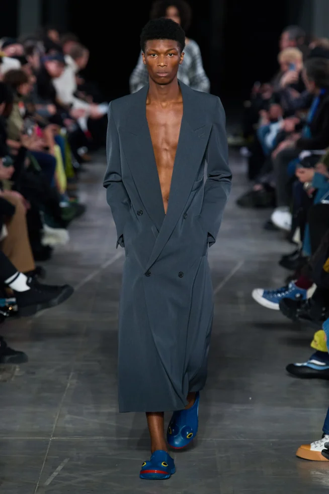 00033-jw-anderson-prefall-2023-credit-gorunway