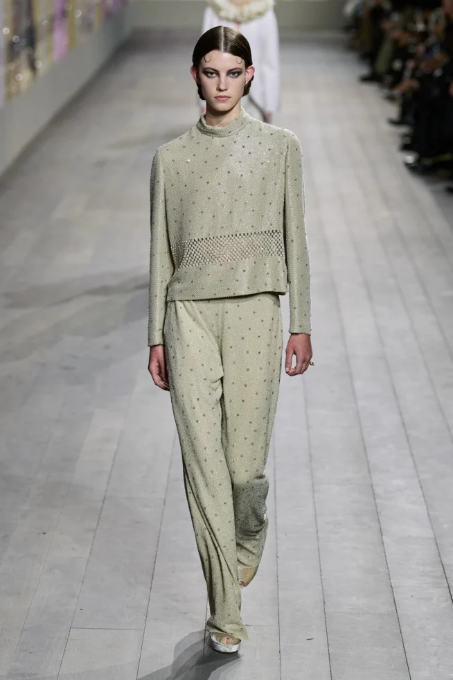 00034-christian-dior-spring-2023-couture-gorunway