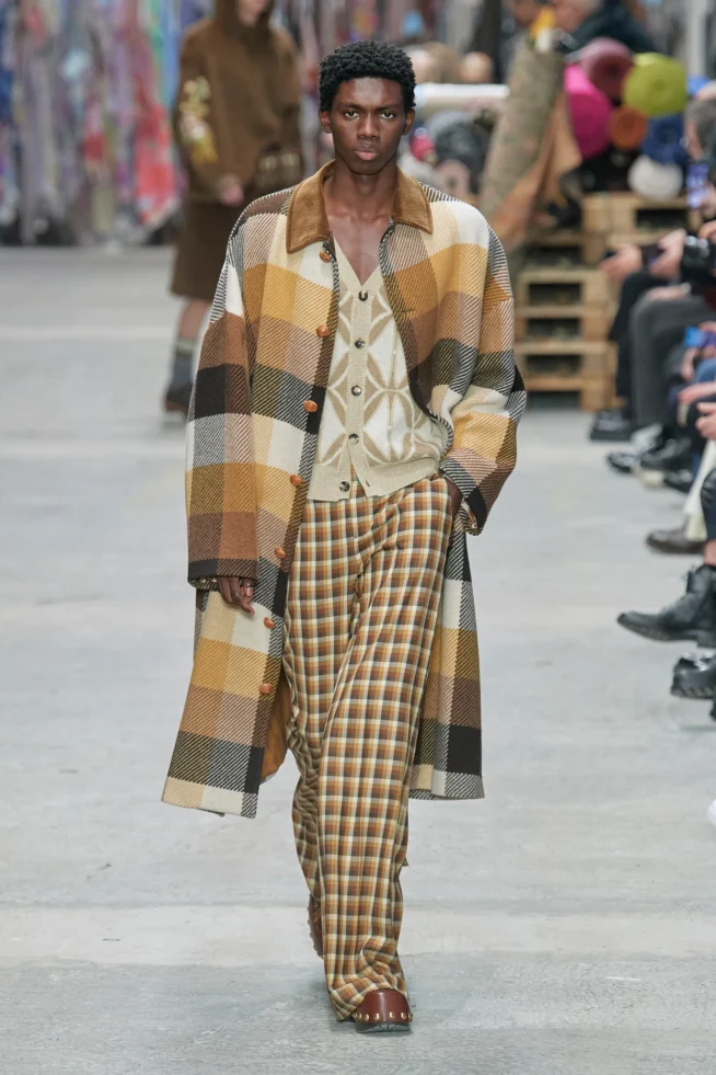00034-etro-fall-2023-menswear-credit-gorunway
