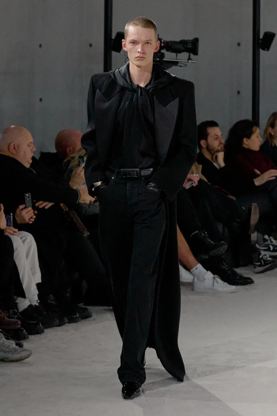 00034-saint-laurent-fall-2023-mens-credit-gorunway