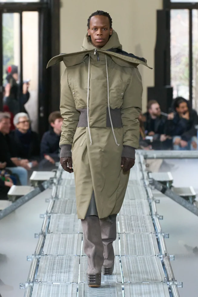 00038-rick-owens-fall-2023-menswear-credit-gorunway