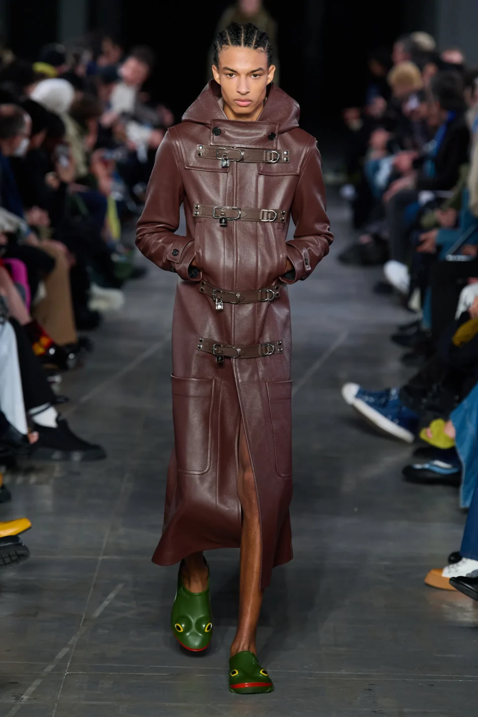 00041-jw-anderson-prefall-2023-credit-gorunway