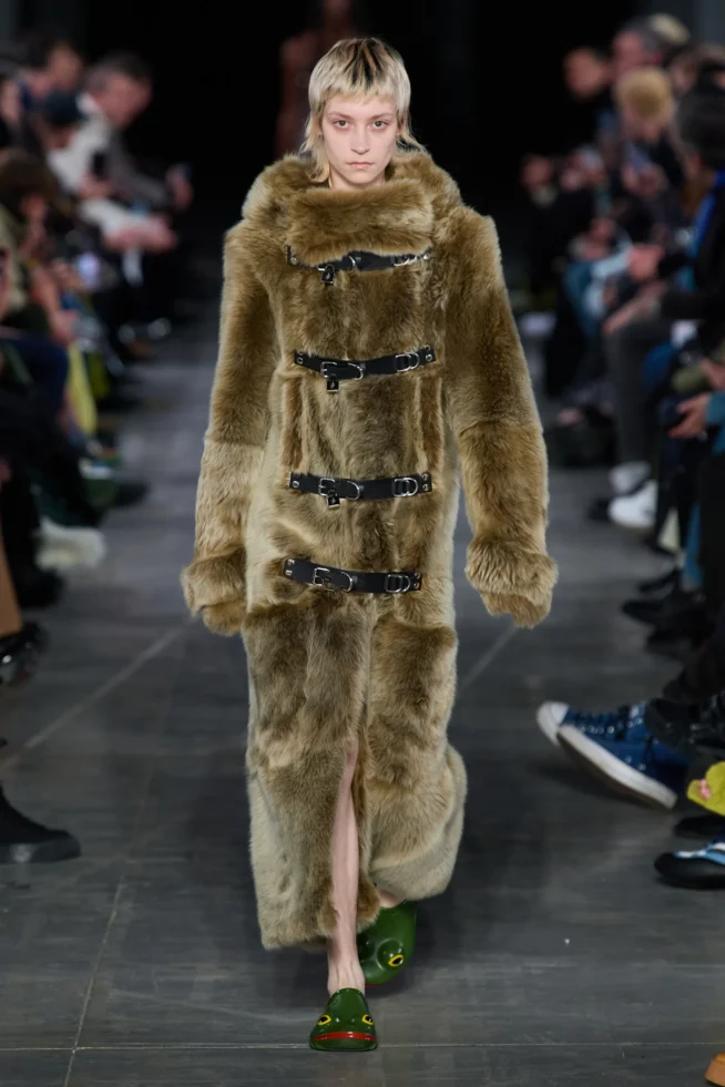 00042-jw-anderson-prefall-2023-credit-gorunway