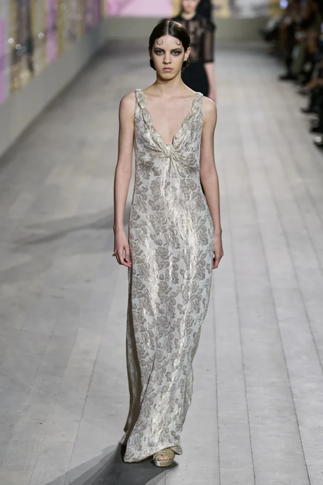 00044-christian-dior-spring-2023-couture-gorunway