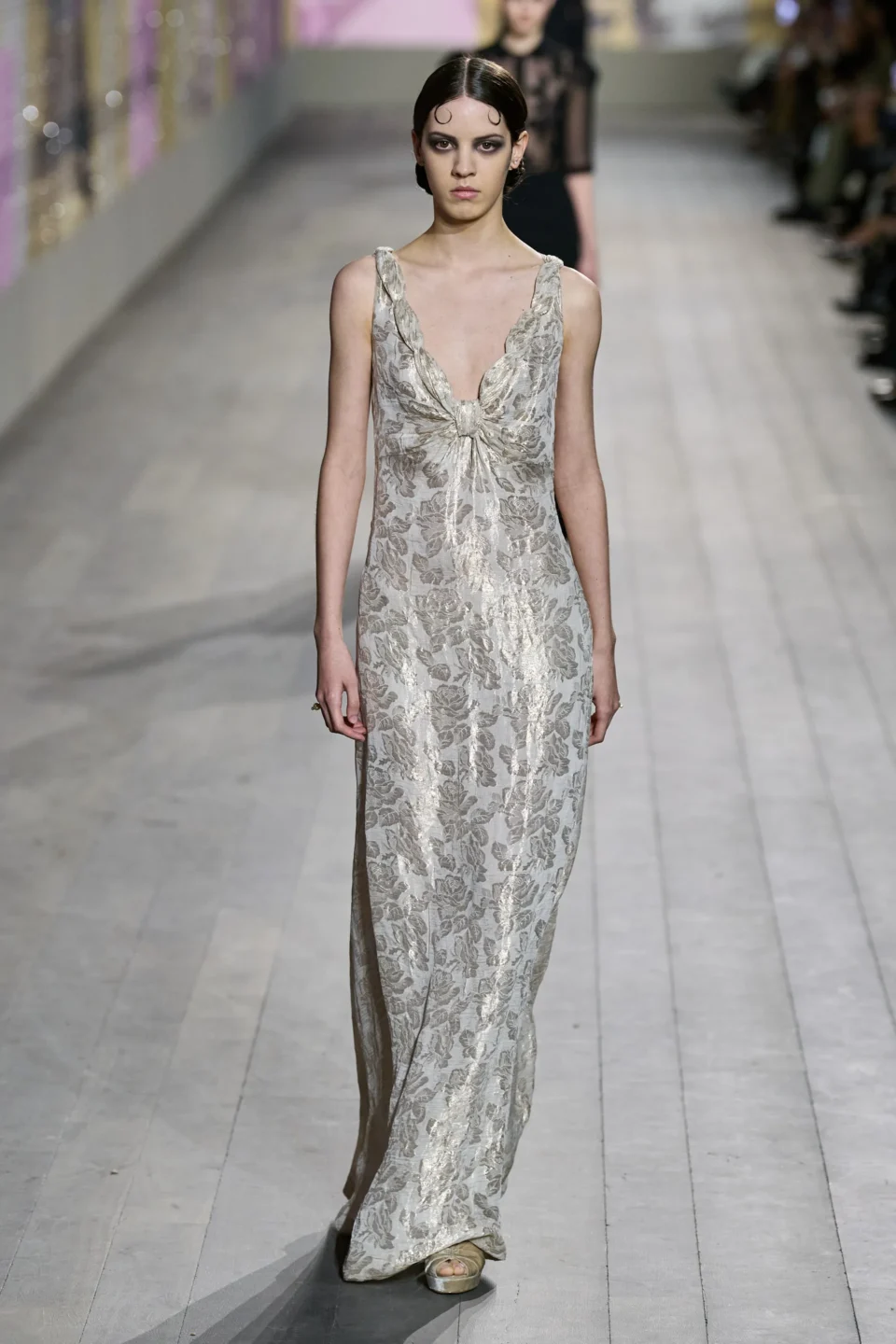 00044-christian-dior-spring-2023-couture-gorunway