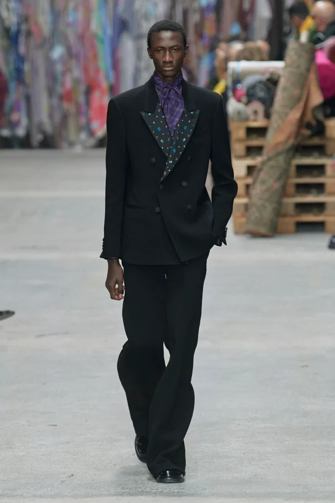 00044-etro-fall-2023-menswear-credit-gorunway