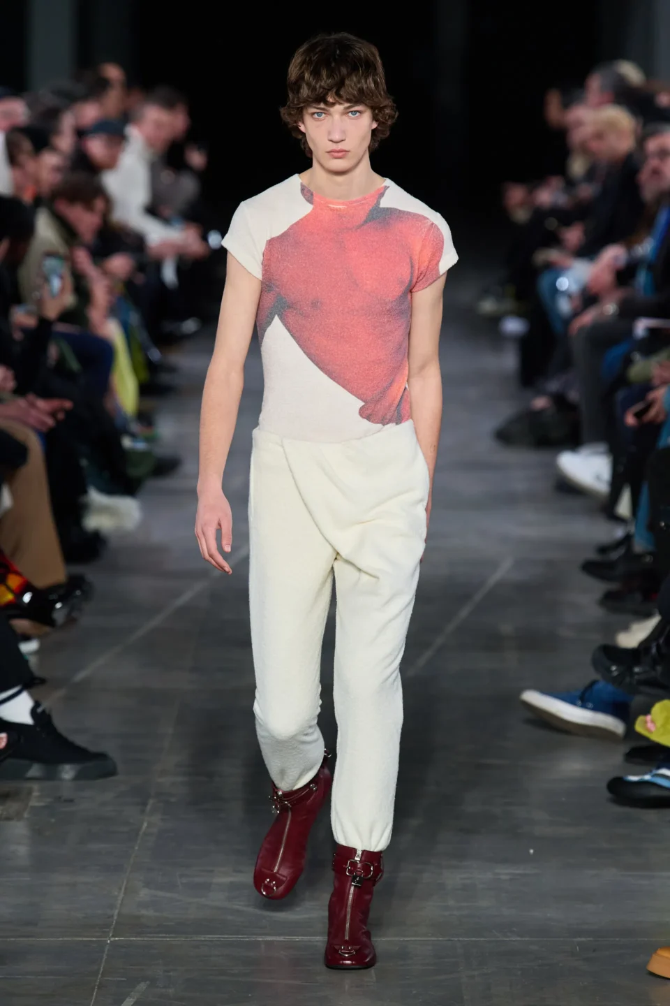 00046-jw-anderson-prefall-2023-credit-gorunway