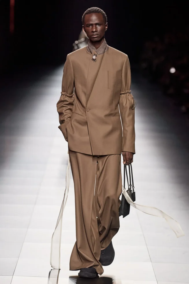 00048-dior-fall-2023-menswear-credit-gorunway