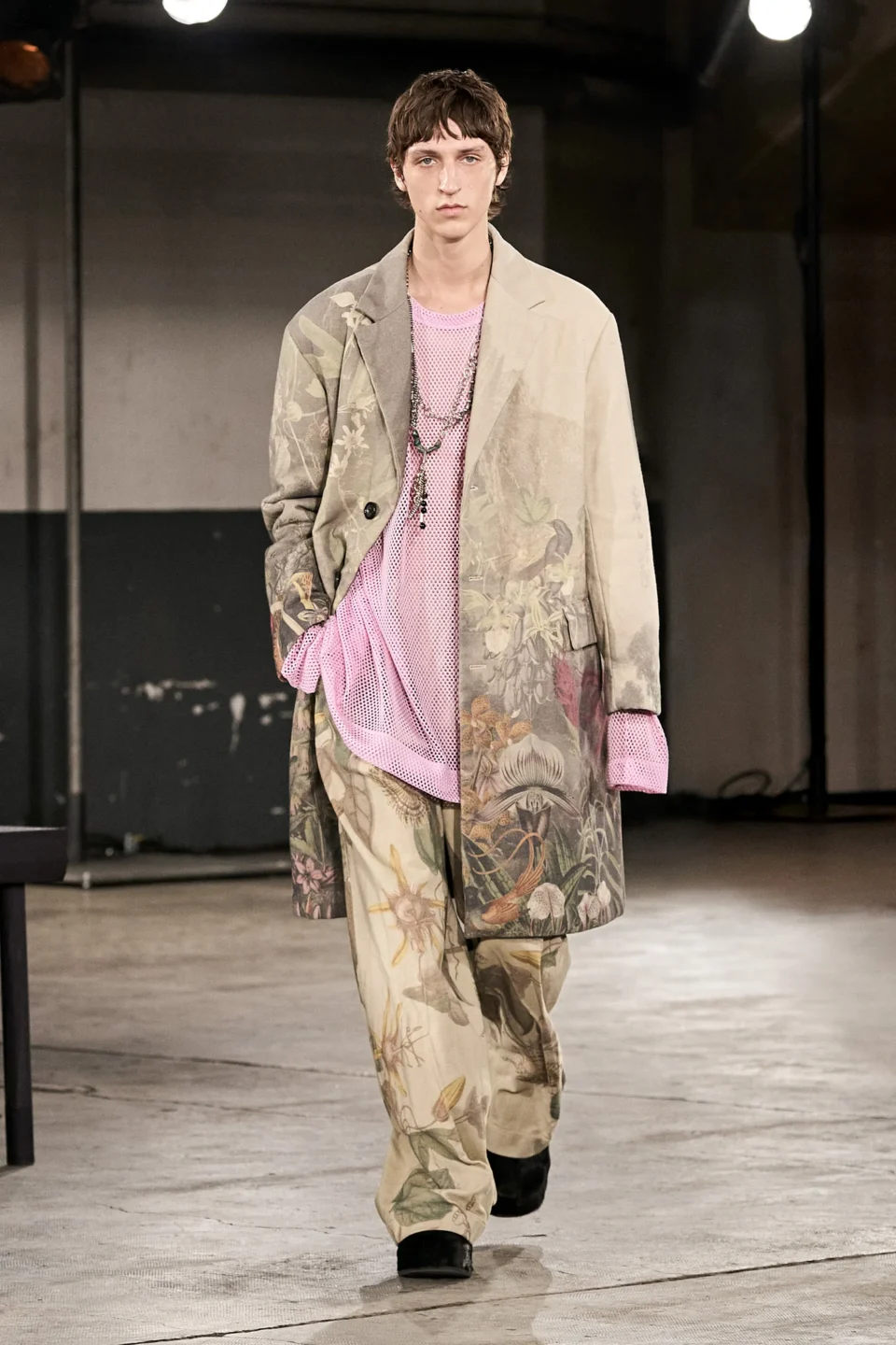 00048-dries-van-noten-fall-2023-menswear-credit-gorunway