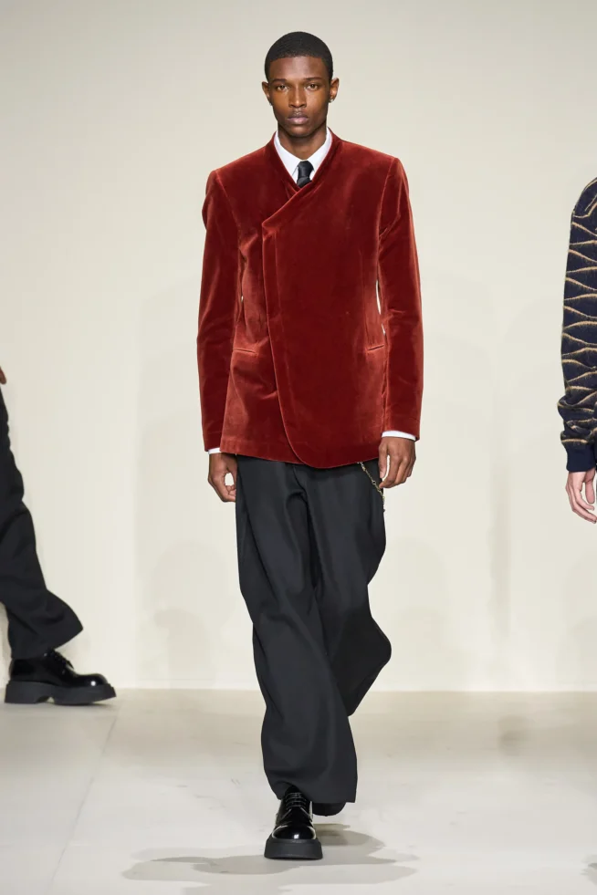 00048-emporio-armani-fall-2023-mens-credit-gorunway