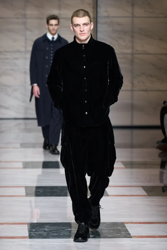 00048-giorgio-armani-fall-2023-menswear-credit-gorunway