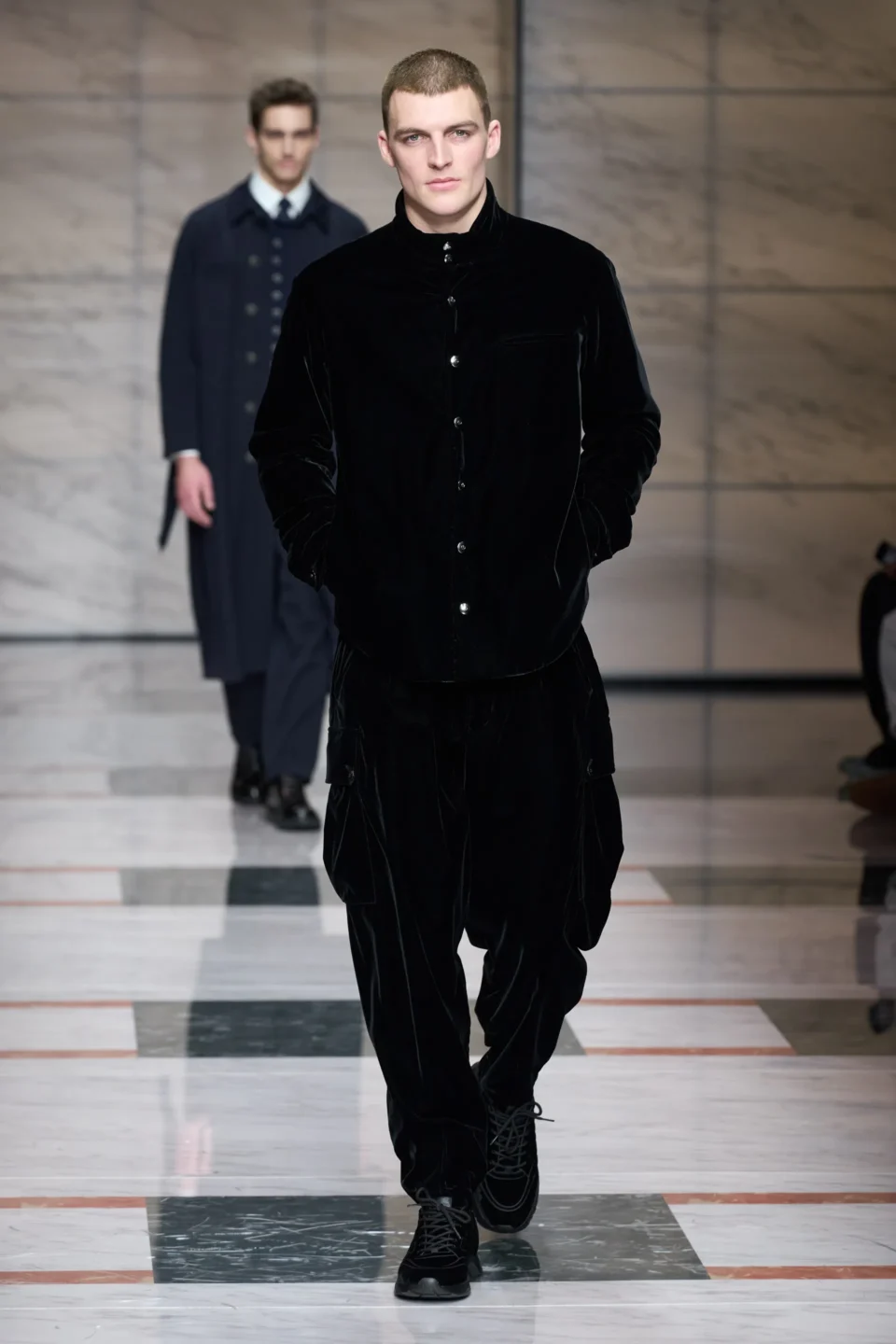 00048-giorgio-armani-fall-2023-menswear-credit-gorunway