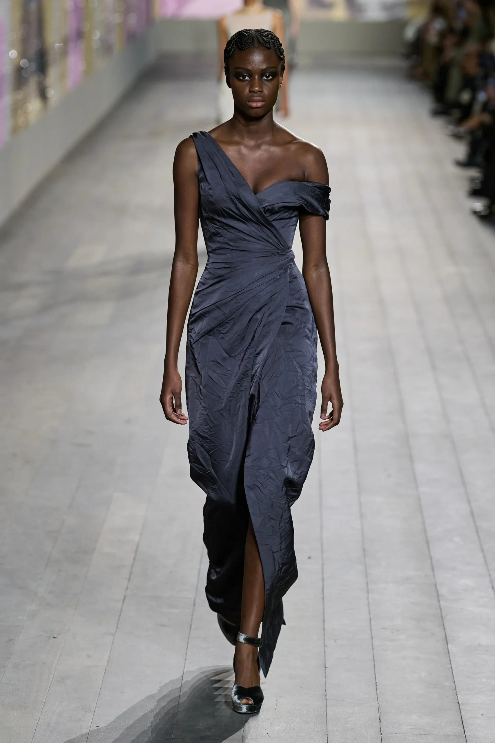 00050-christian-dior-spring-2023-couture-gorunway