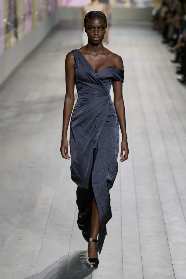 00050-christian-dior-spring-2023-couture-gorunway