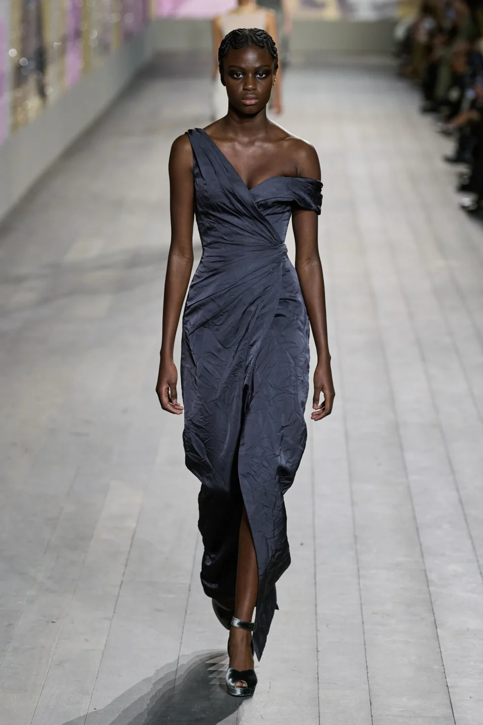 00050-christian-dior-spring-2023-couture-gorunway