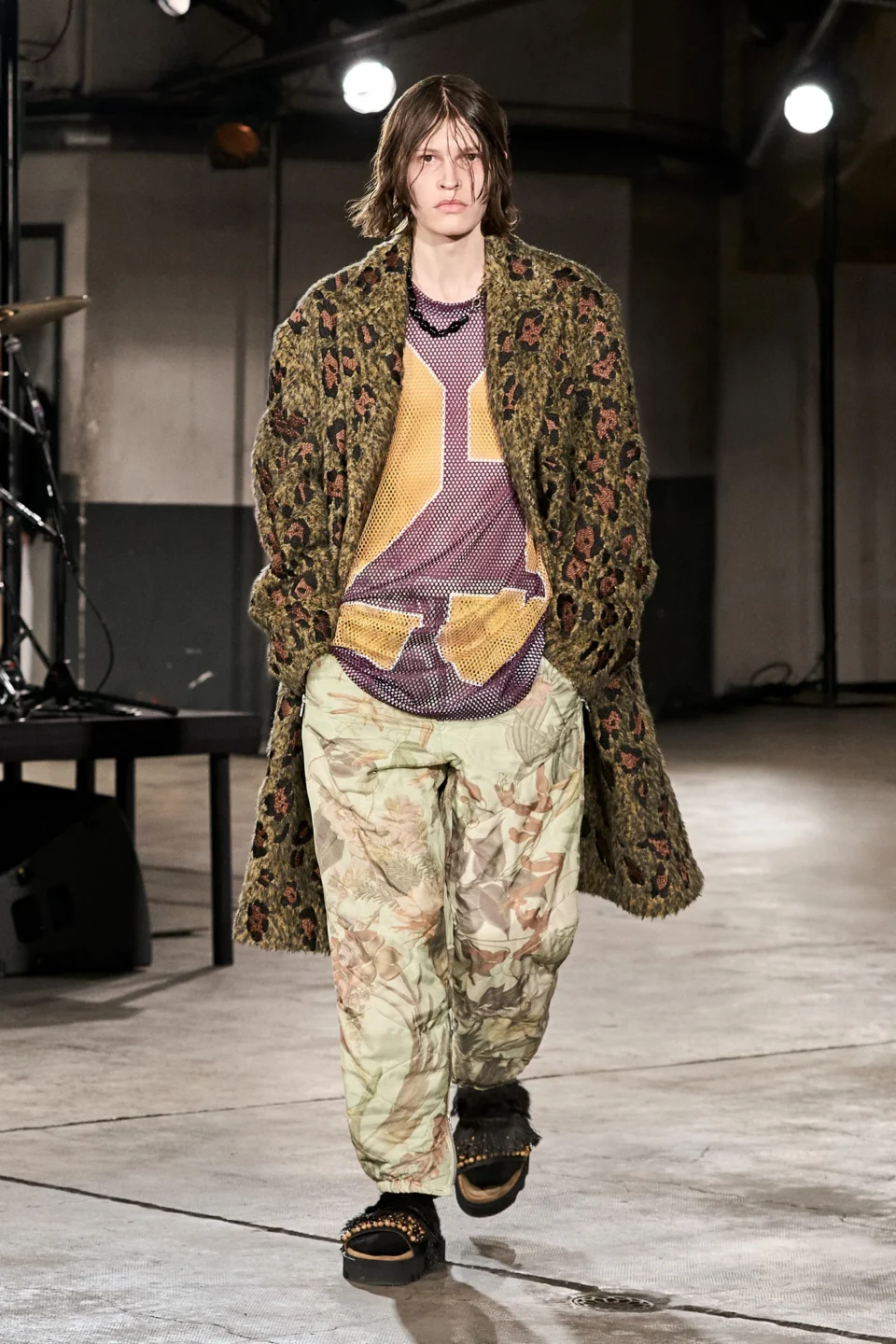 00050-dries-van-noten-fall-2023-menswear-credit-gorunway