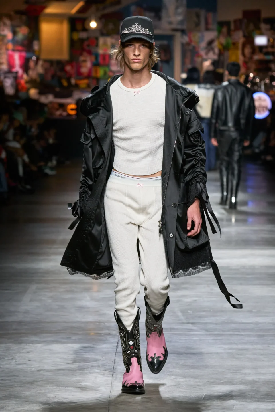 00050-dsquared2-fall-2023-mens-credit-gorunway