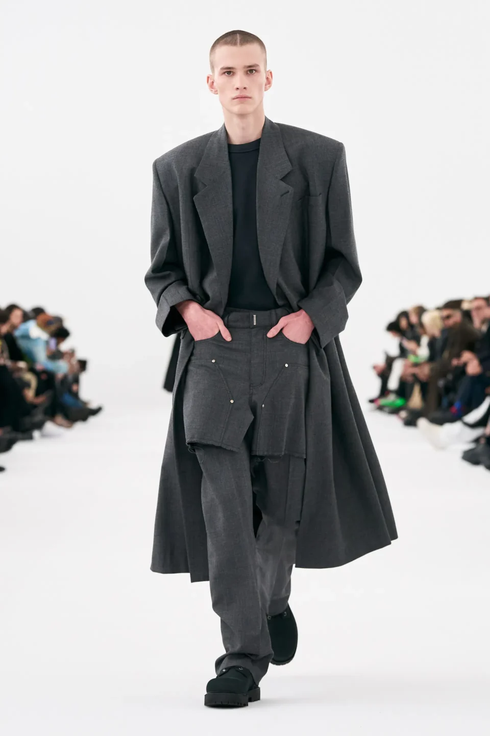 00050-givenchy-fall-2023-mens-credit-gorunway