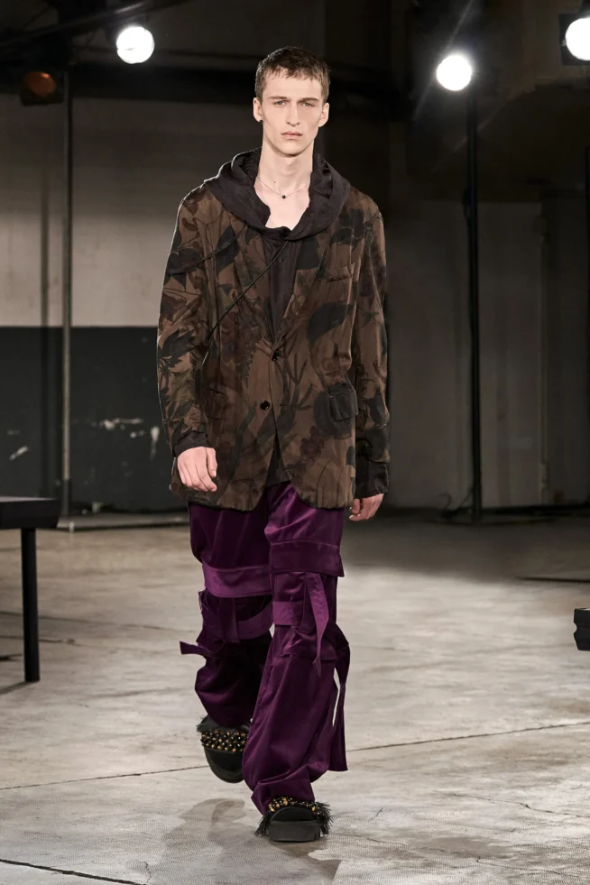 00055-dries-van-noten-fall-2023-menswear-credit-gorunway