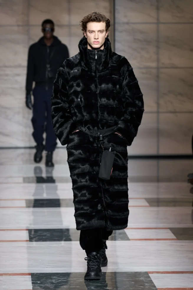 00055-giorgio-armani-fall-2023-menswear-credit-gorunway