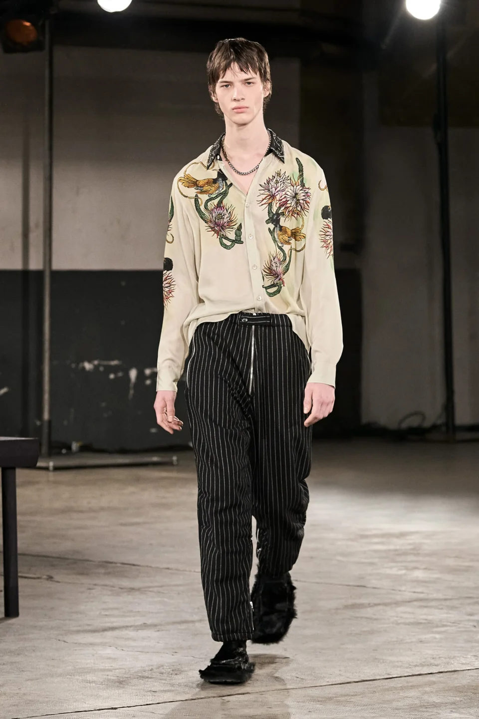 00056-dries-van-noten-fall-2023-menswear-credit-gorunway