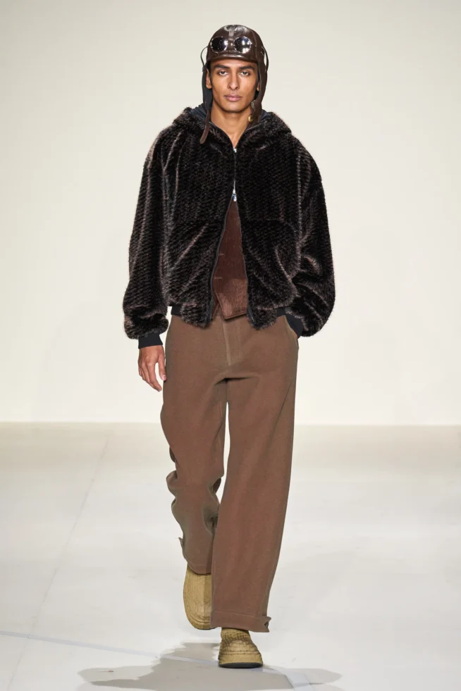 00056-emporio-armani-fall-2023-mens-credit-gorunway