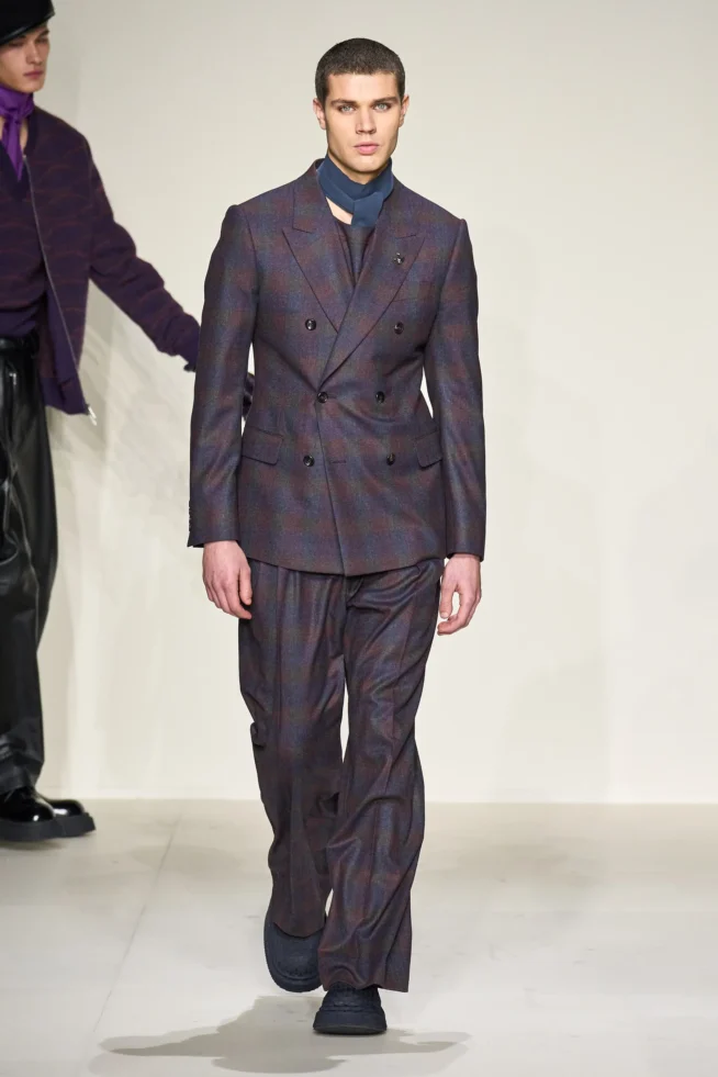 00057-emporio-armani-fall-2023-mens-credit-gorunway