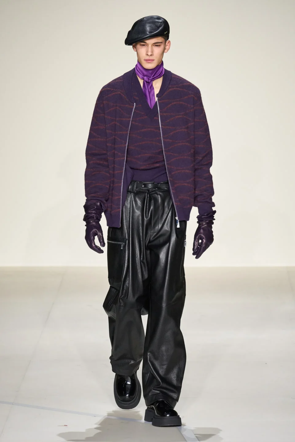 00058-emporio-armani-fall-2023-mens-credit-gorunway