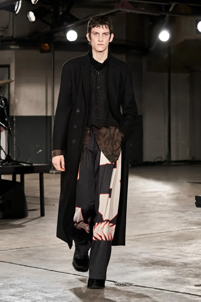 00060-dries-van-noten-fall-2023-menswear-credit-gorunway