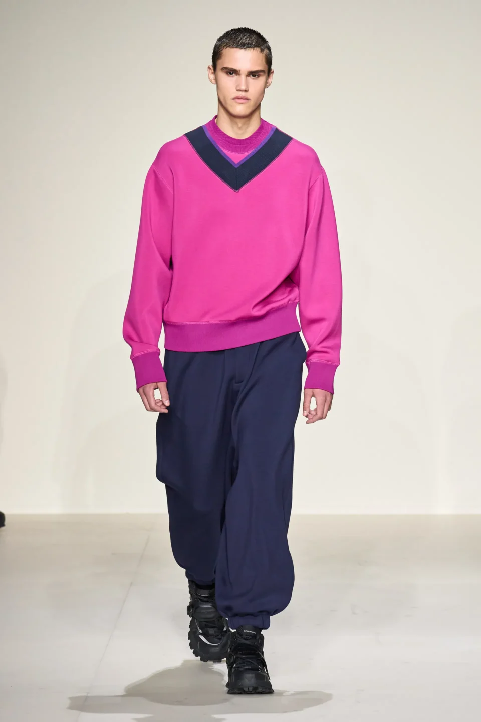 00060-emporio-armani-fall-2023-mens-credit-gorunway