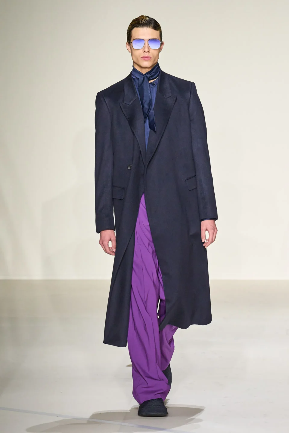 00066-emporio-armani-fall-2023-mens-credit-gorunway