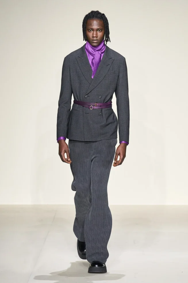 00071-emporio-armani-fall-2023-mens-credit-gorunway
