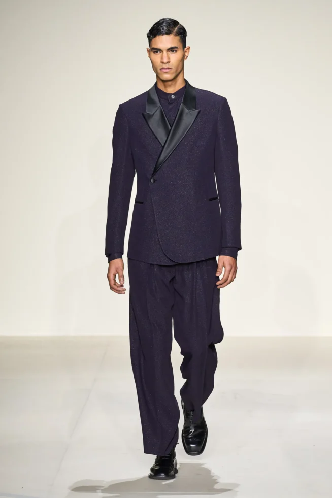00084-emporio-armani-fall-2023-mens-credit-gorunway