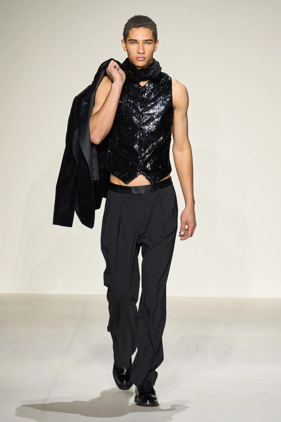 00089-emporio-armani-fall-2023-mens-credit-gorunway