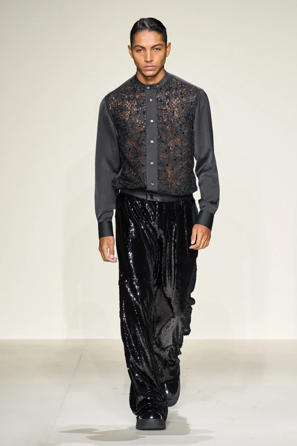 00090-emporio-armani-fall-2023-mens-credit-gorunway