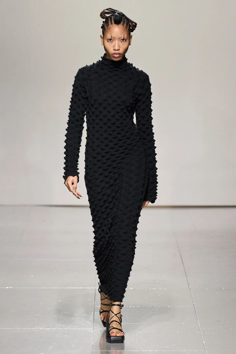 00001-chet-lo-fall-2023-ready-to-wear-credit-gorunway