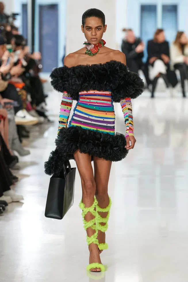 00001-tomo-koizumi-fall-2023-ready-to-wear-credit-gorunway