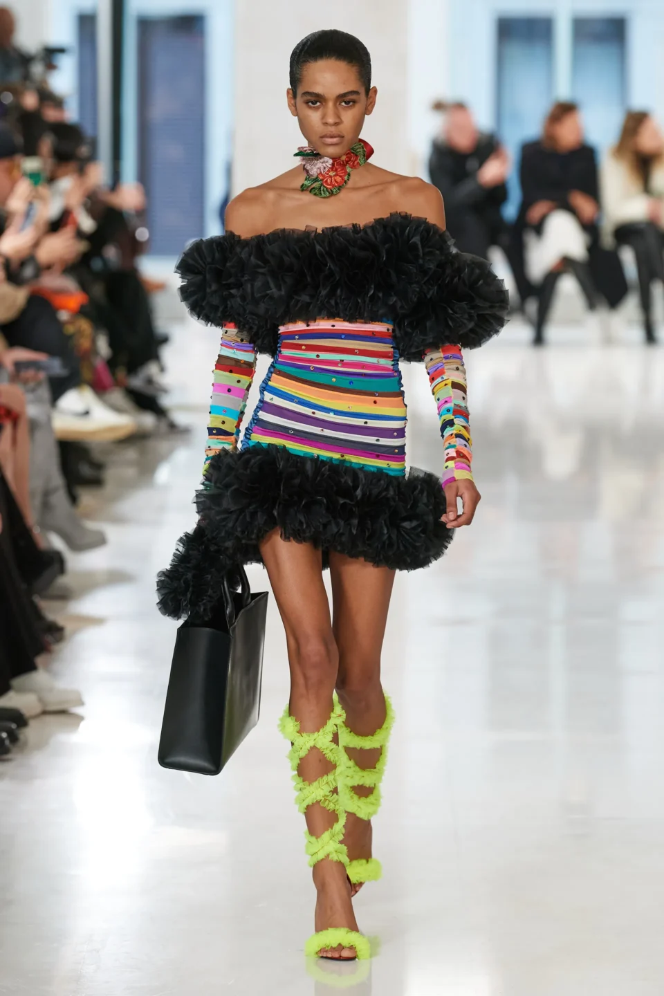 00001-tomo-koizumi-fall-2023-ready-to-wear-credit-gorunway