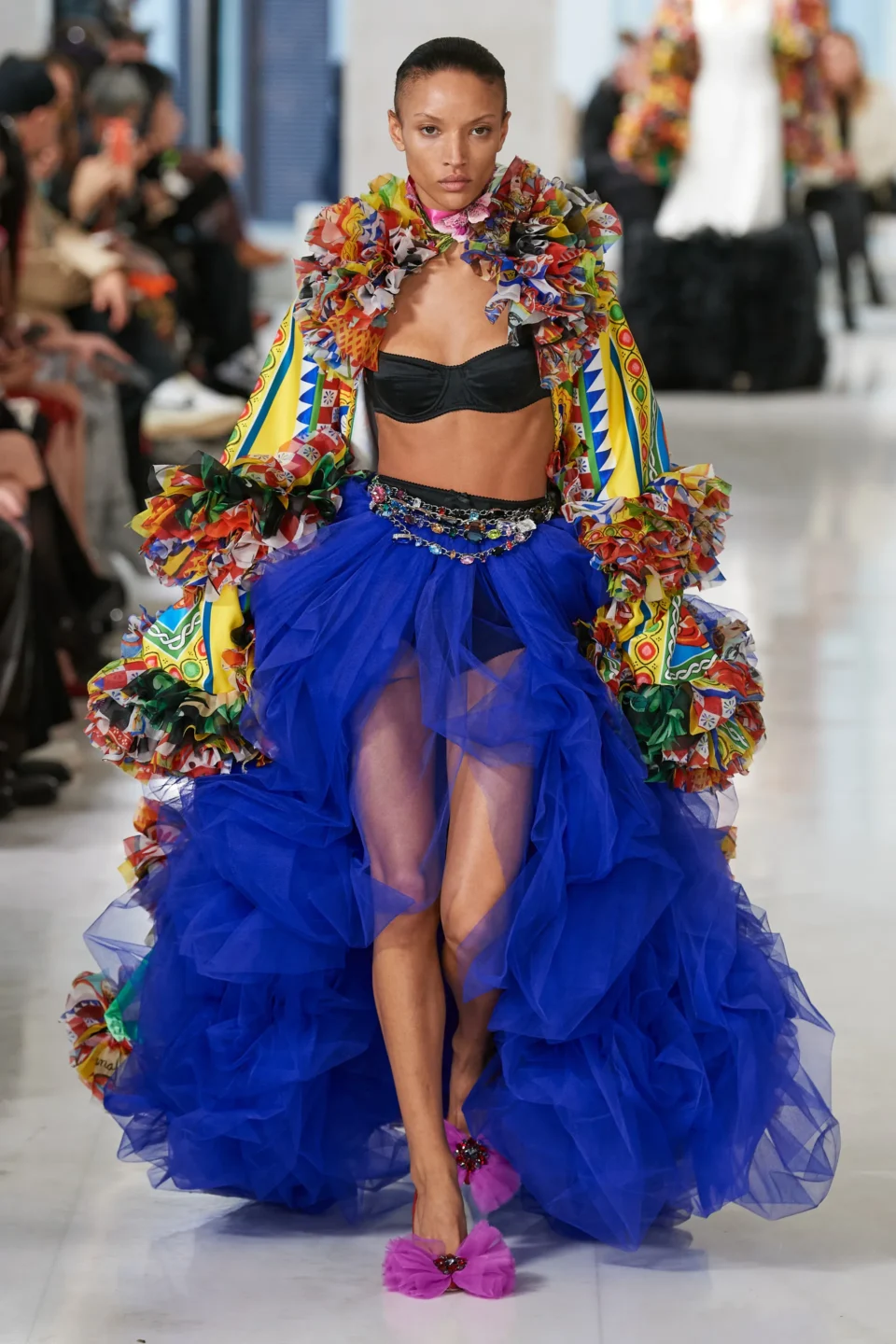 00002-tomo-koizumi-fall-2023-ready-to-wear-credit-gorunway