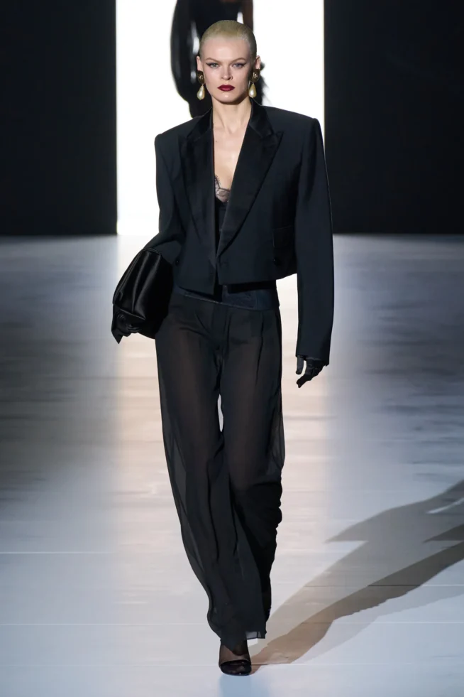 00003-dolce-e-gabbana-fall-2023-ready-to-wear-credit-gorunway
