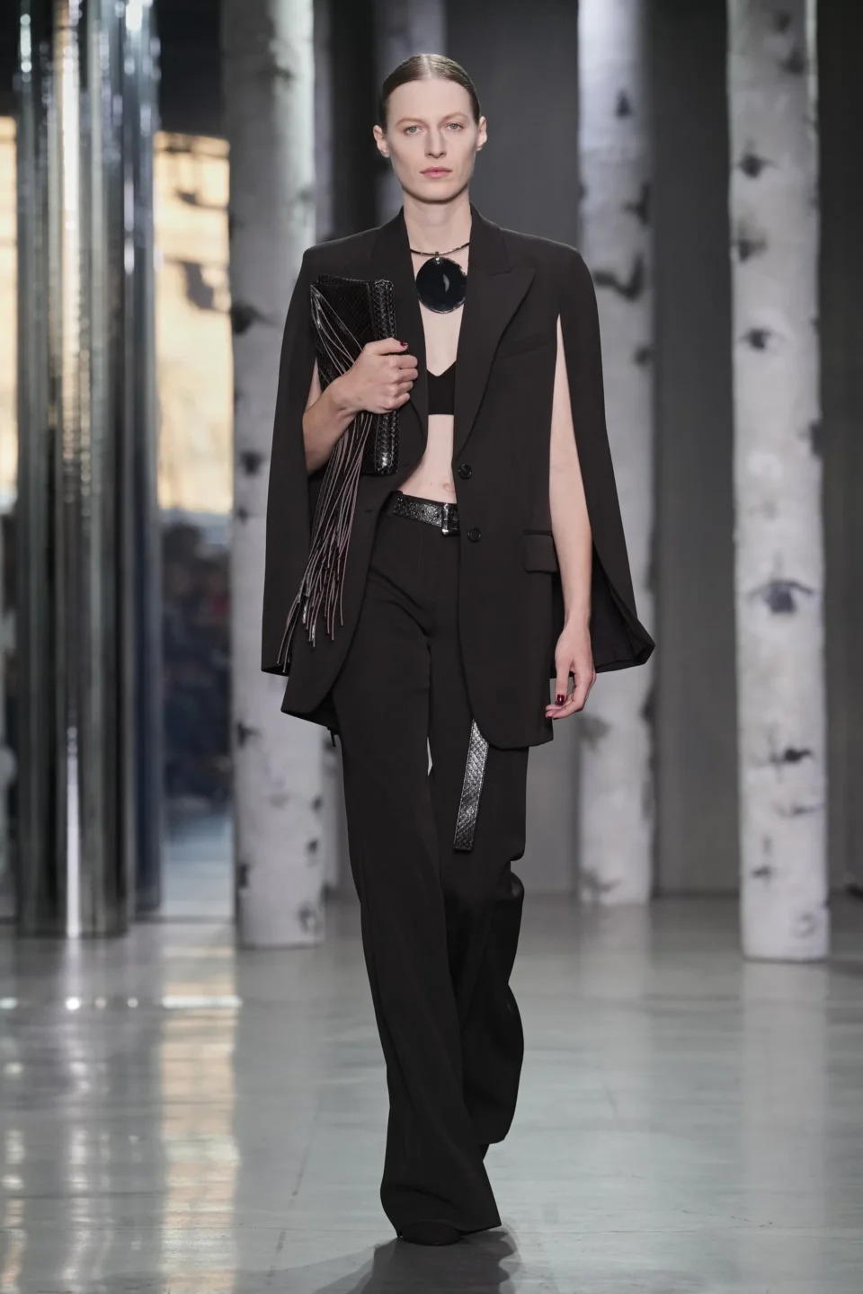 00003-michael-kors-fall-2023-ready-to-wear-credit-gorunway
