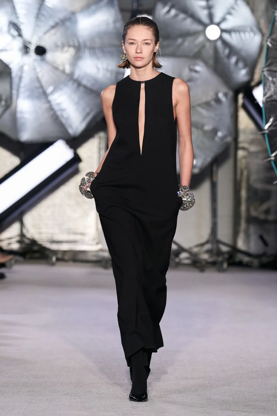 00005-brandon-maxwell-fall-2023-ready-to-wear-credit-brand