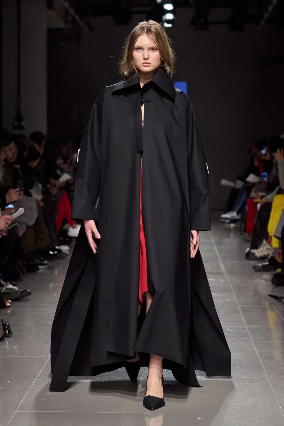 00005-central-saint-martins-fall-2023-ready-to-wear-credit-gorunway