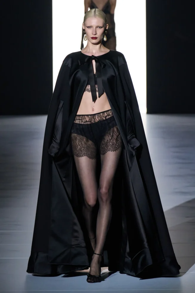 00005-dolce-e-gabbana-fall-2023-ready-to-wear-credit-gorunway