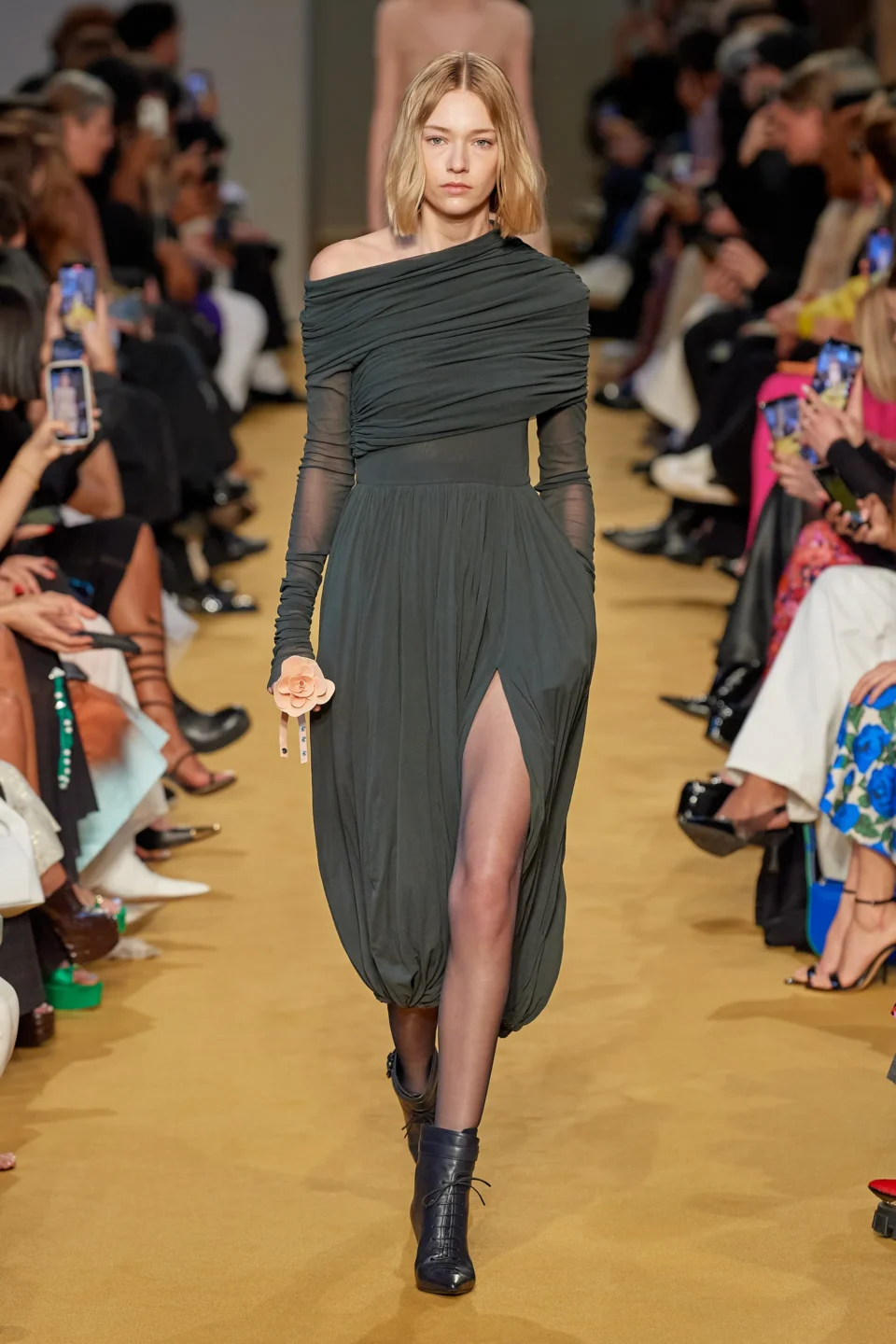 00005-philosophy-di-lorenzo-fall-2023-ready-to-wear-credit-gorunway