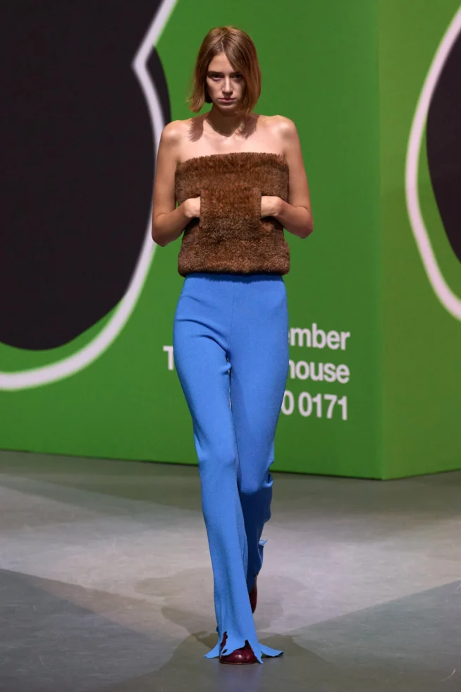 00006-jw-anderson-fall-2023-ready-to-wear-credit-gorunway